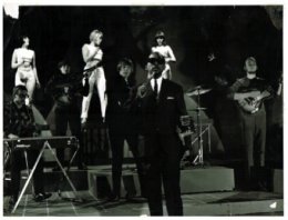 shape_pic-16 i Dortmund 1967 Ola Narr